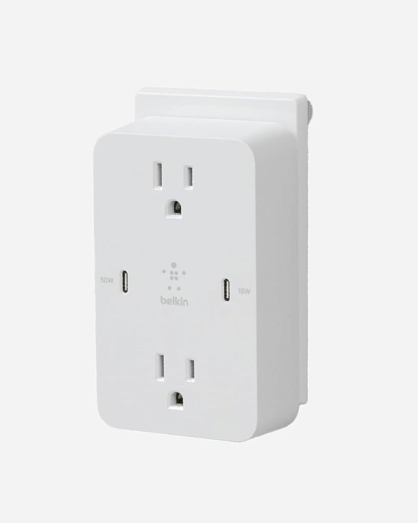 Adaptador de Plugue Belkin Multi-Outlet Extender, Carregador Rápido USB-C - Carregamento Seguro para MacBook Pro, Chromebook, Apple iPhone 15, iPhone 14, iPhone 13, Samsung Galaxy S23, Tablet e outros dispositivos -